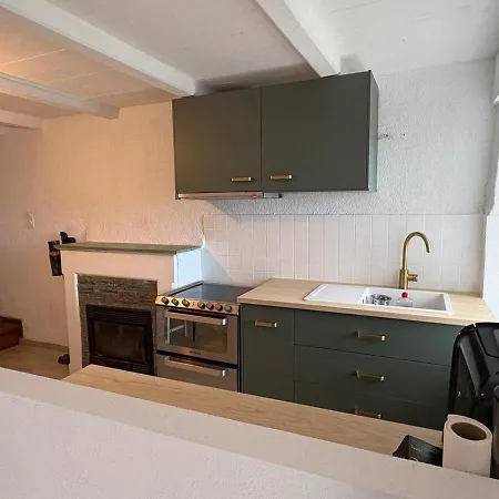 Maison De Village Paisible à Entre Et Montagne Hébergement de vacances Sisco